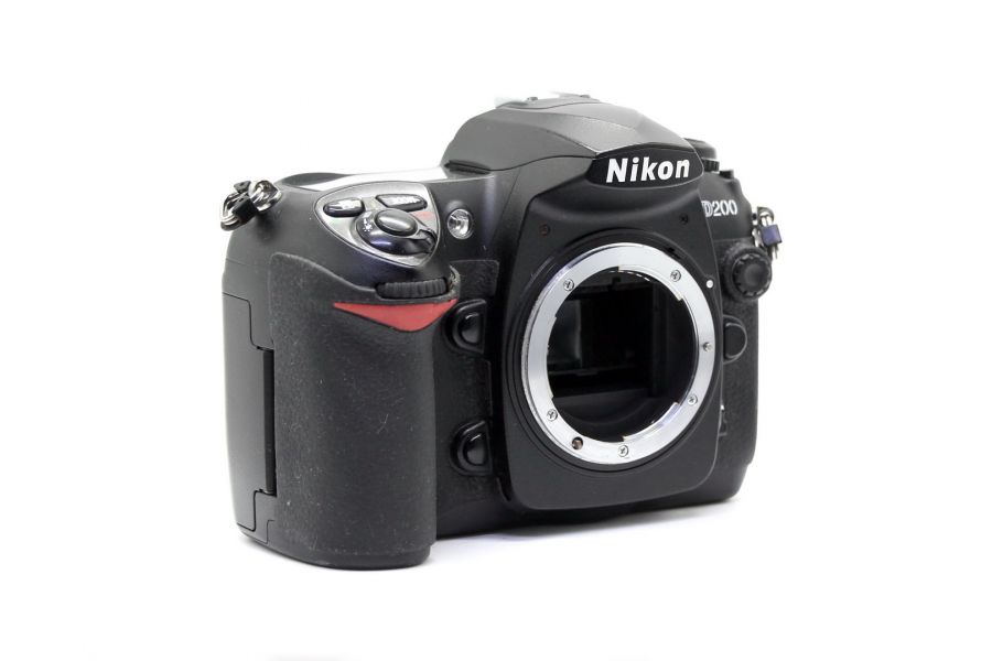 Nikon D200 body (пробег 54730 кадров)