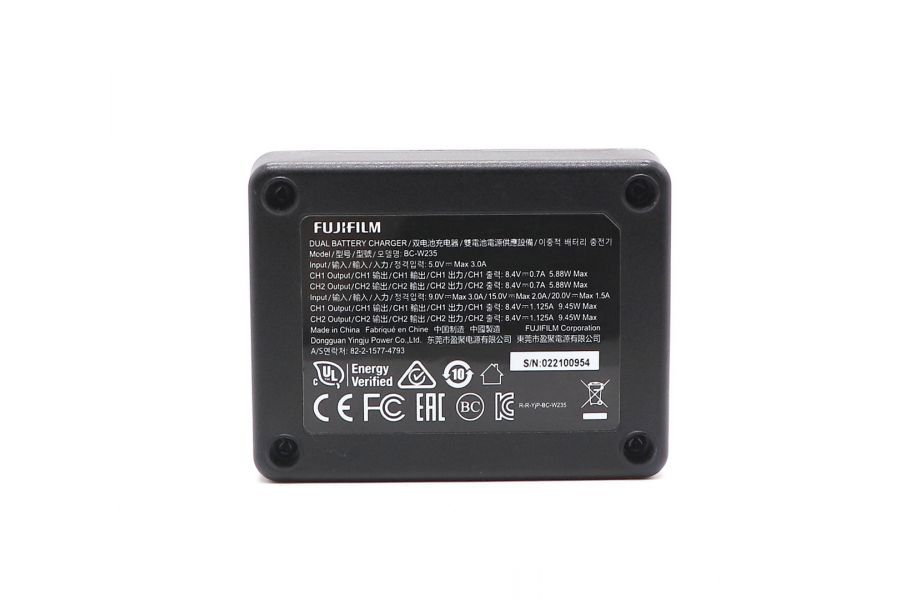 Зарядное устройство Fujifilm BC-W235