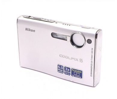 Nikon coolpix S5 (Japan, 2006)