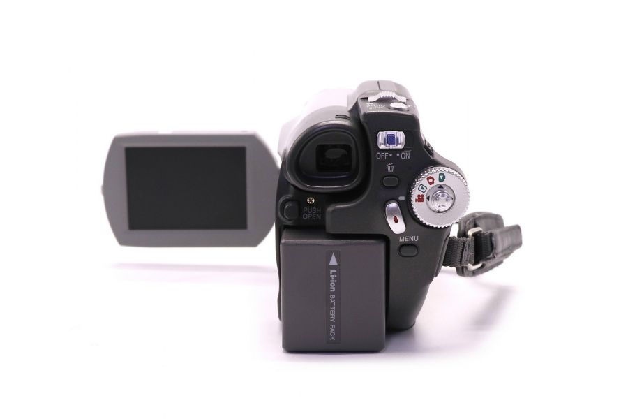 Видеокамера Panasonic VDR-D150 в упаковке