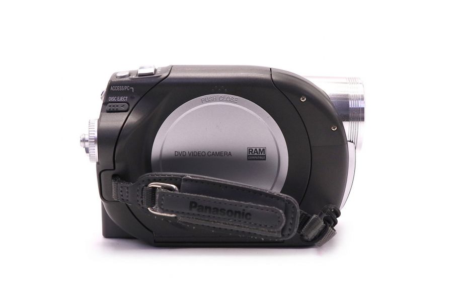 Видеокамера Panasonic VDR-D150 в упаковке