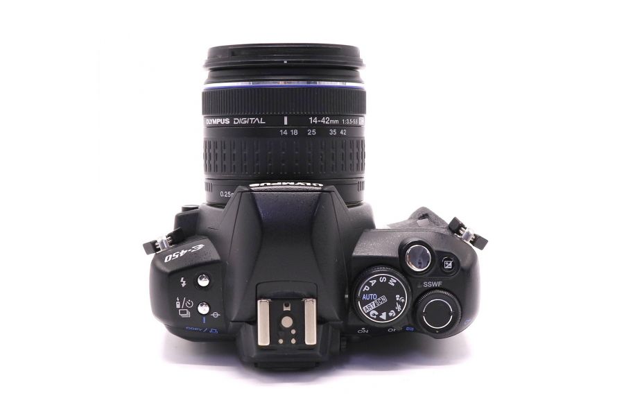 Olympus E-450 + 14-42mm f/3.5-5.6 (пробег 7050 кадров)