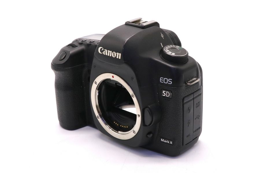 Canon EOS 5D Mark II body (пробег 135465 кадров)