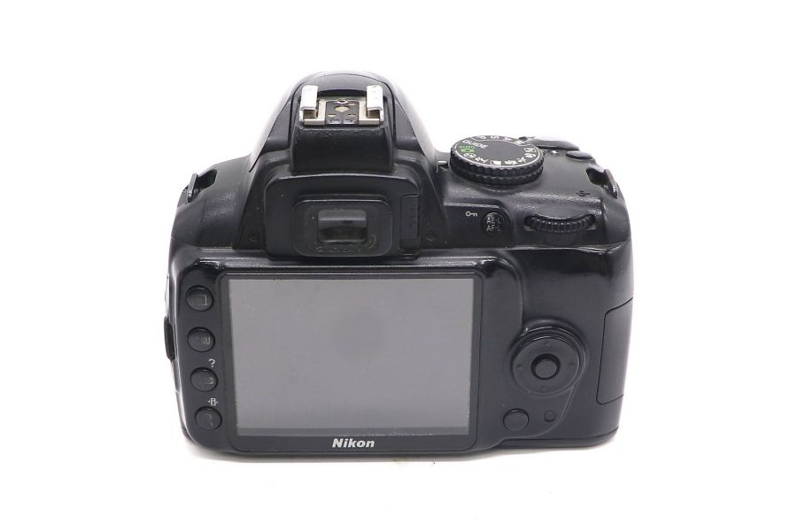 Nikon D3000 body (пробег 60980 кадров)