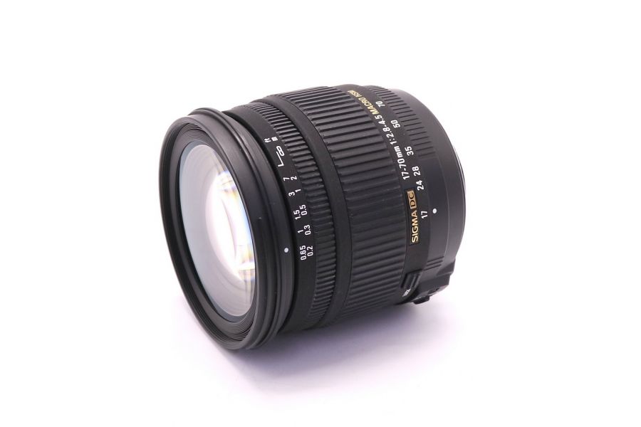 Sigma AF 17-70mm f/2.8-4.5 DC MACRO HSM Nikon F (Japan, 2010)