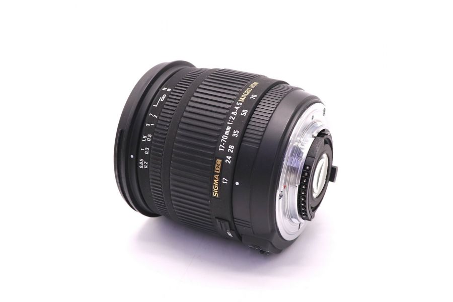 Sigma AF 17-70mm f/2.8-4.5 DC MACRO HSM Nikon F (Japan, 2010)