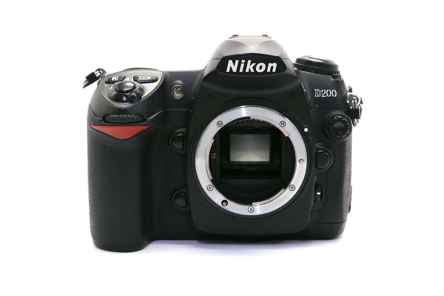 Nikon D200 body (пробег 97255 кадров)