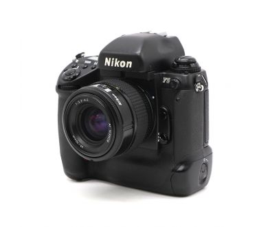 Nikon F5 kit 35-70mm f/3.3-4.5 AF Nikkor