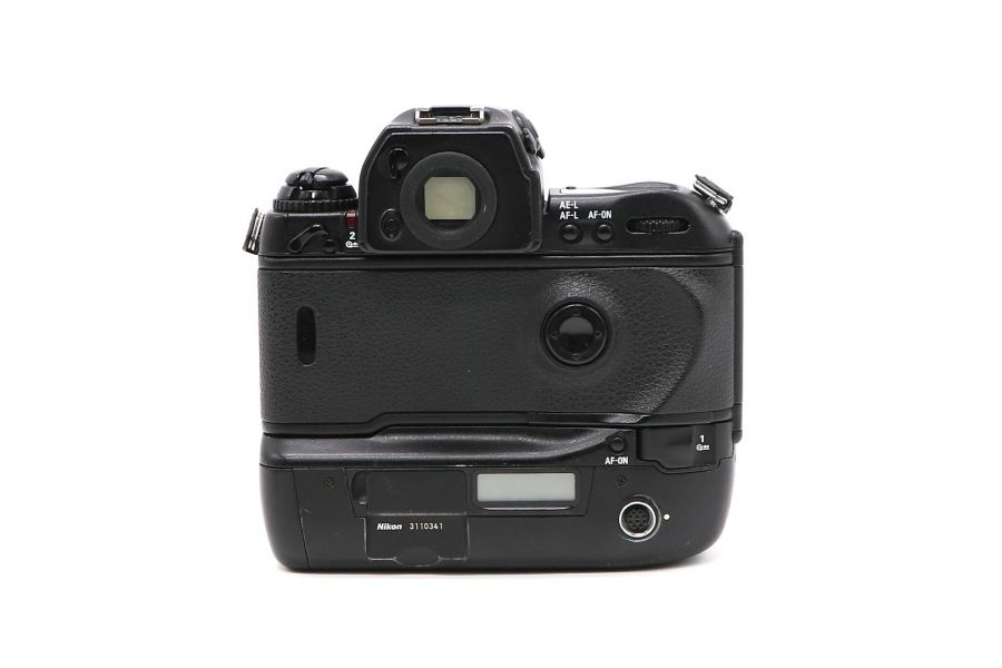 Nikon F5 kit 35-70mm f/3.3-4.5 AF Nikkor