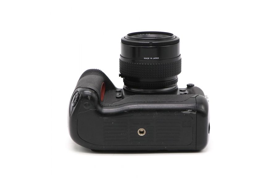 Nikon F5 kit 35-70mm f/3.3-4.5 AF Nikkor