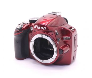 Nikon D3200 body (пробег 7745 кадров)