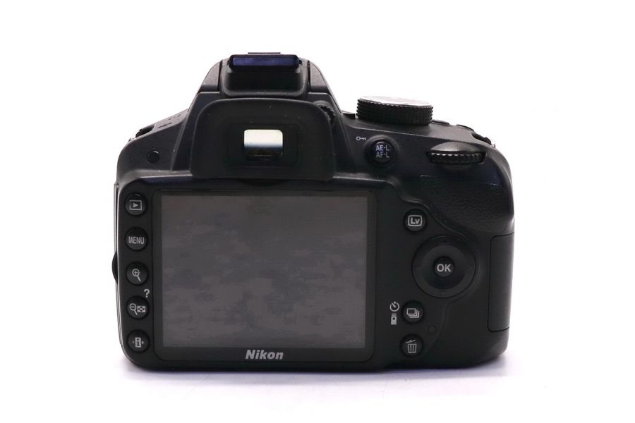 Nikon D3200 body (пробег 9000 кадров)