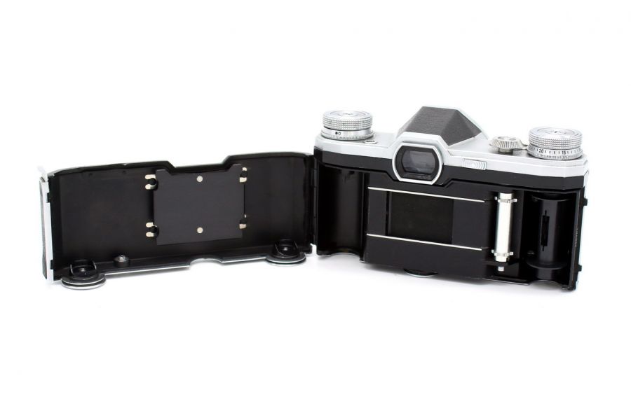 Contax F body (Germany, 1957)