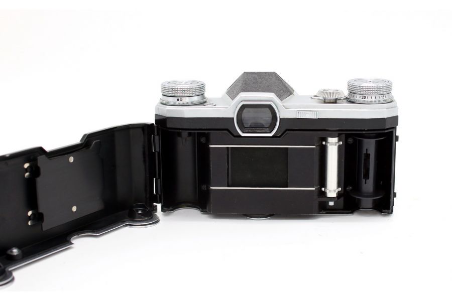 Contax F body (Germany, 1957)