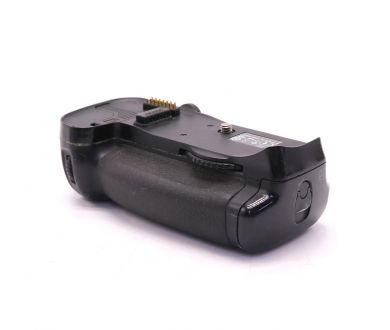 Многофункциональная батарейная ручка Nikon MB-D10 