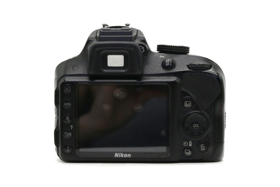 Nikon D3300 body (пробег 40650 кадров)