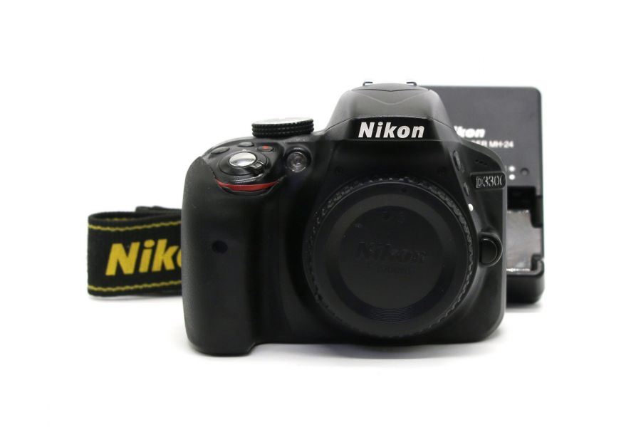 Nikon D3300 body (пробег 40650 кадров)