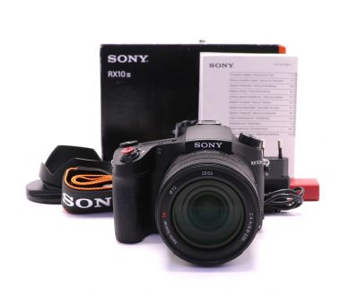 Sony Cyber-shot DSC-RX10M3 в упаковке