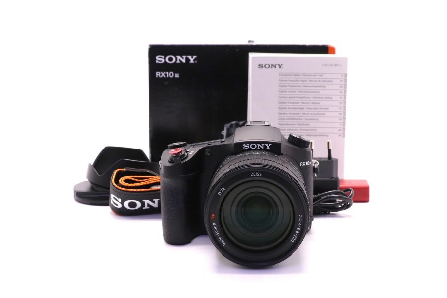 Sony Cyber-shot DSC-RX10M3 в упаковке