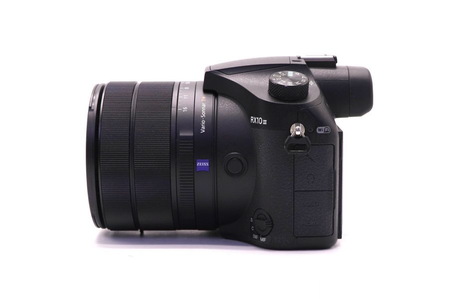 Sony Cyber-shot DSC-RX10M3 в упаковке