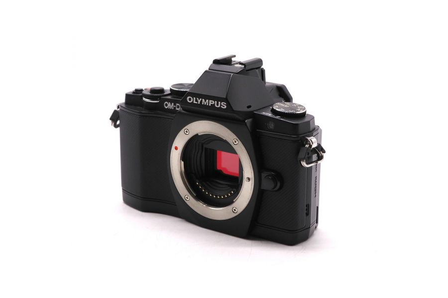 Olympus OM-D E-M5 body box (пробег 14000 кадров)