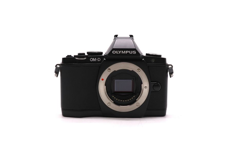 Olympus OM-D E-M5 body box (пробег 14000 кадров)