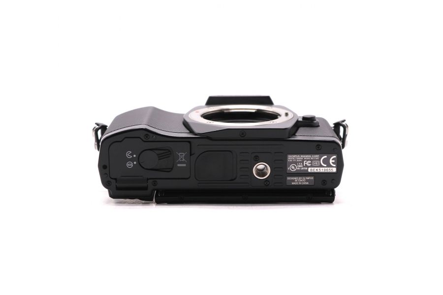 Olympus OM-D E-M5 body box (пробег 14000 кадров)