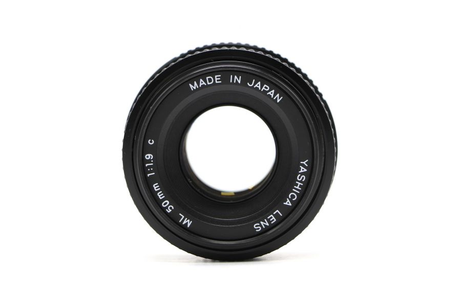 Yashica ML 50mm f/1.9 C в упаковке
