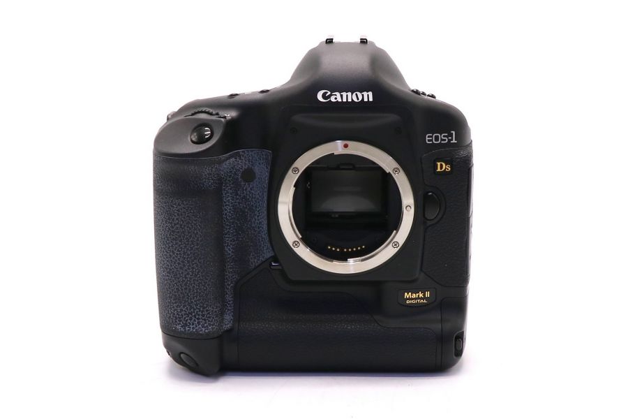 Canon EOS 1Ds Mark II body в упаковке (пробег 5680 кадров)