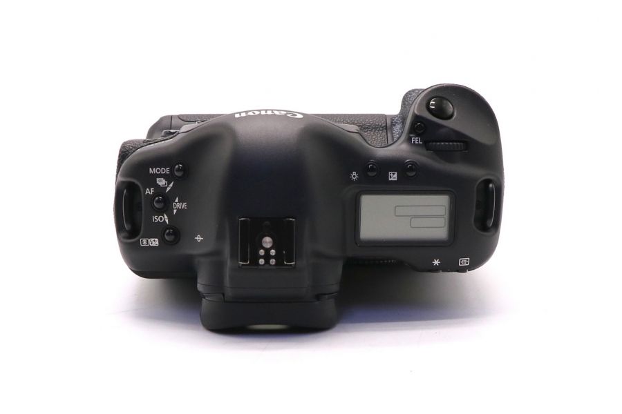 Canon EOS 1Ds Mark II body в упаковке (пробег 5680 кадров)