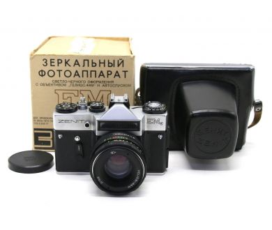 Зенит ЕМ kit silver в упаковке (СССР, 1982)