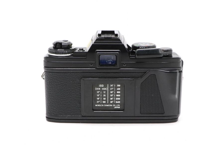 Minolta X-700 + Minolta MD 3.5/135mm