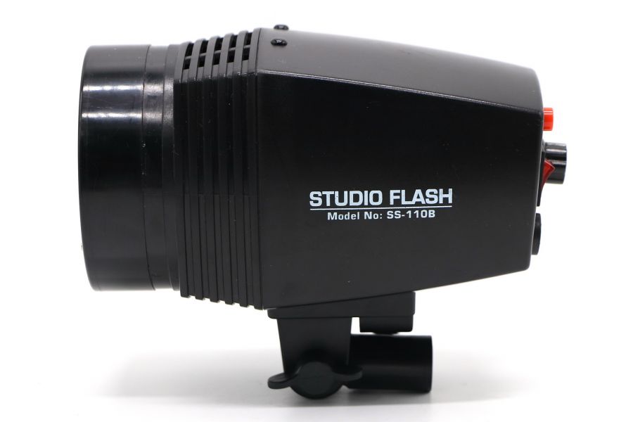 Студийная вспышка Falcon Eyes SS-110B