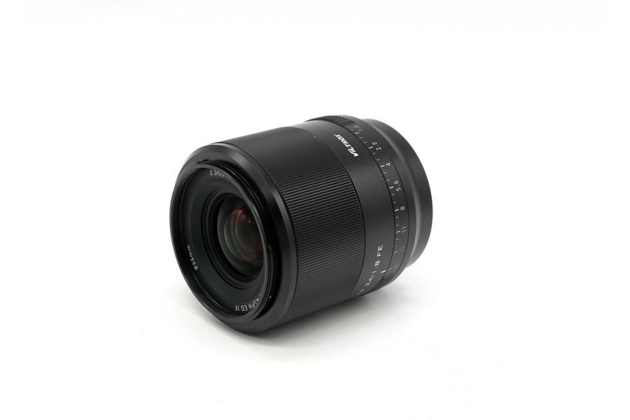 Viltrox AF 24mm f/1.8 FE (Sony E-Mount) в упаковке