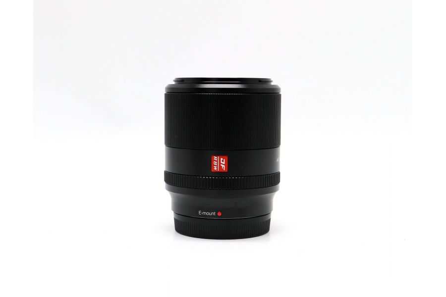 Viltrox AF 24mm f/1.8 FE (Sony E-Mount) в упаковке