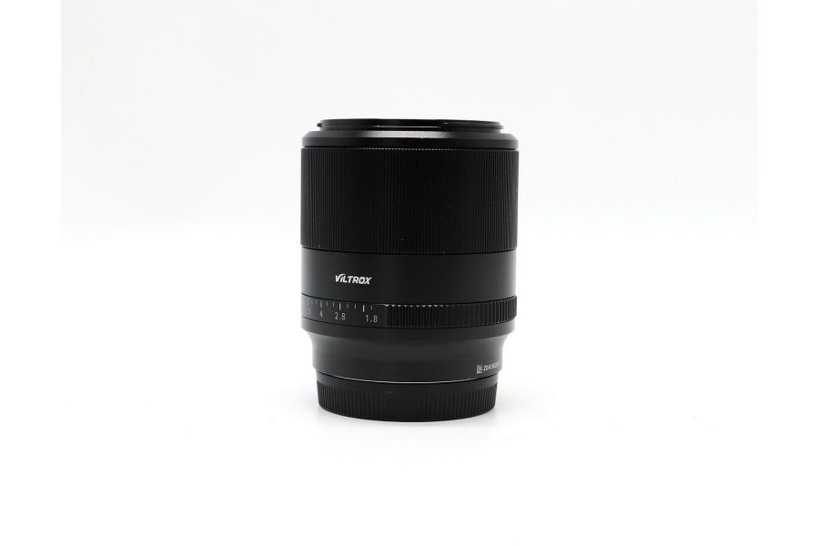 Viltrox AF 24mm f/1.8 FE (Sony E-Mount) в упаковке
