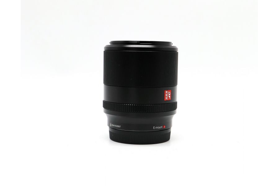 Viltrox AF 24mm f/1.8 FE (Sony E-Mount) в упаковке