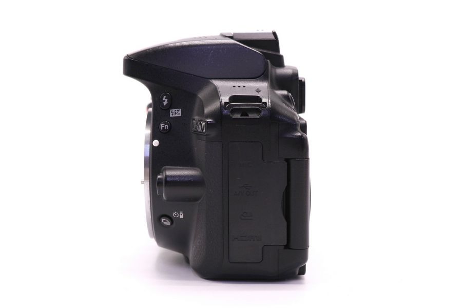 Nikon D5300 body (пробег 30995 кадров)