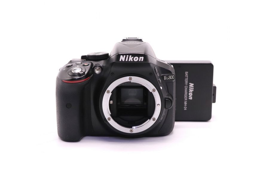 Nikon D5300 body (пробег 30995 кадров)