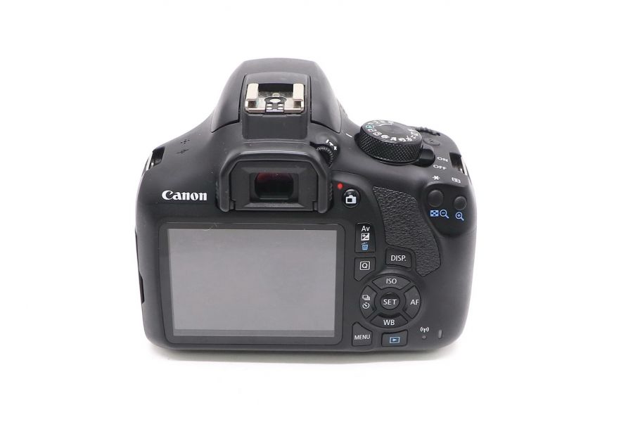 Canon EOS 1300D kit (пробег 3280 кадров)
