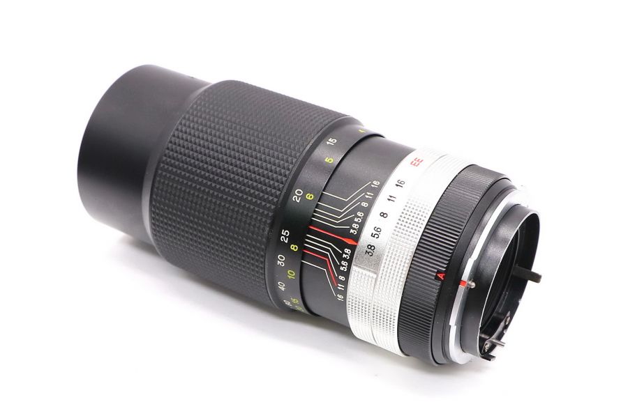 Petri C.C 135mm f/3.8 EE Auto