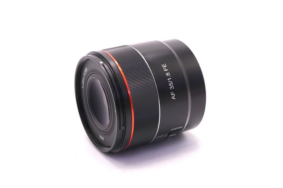 Samyang AF 35mm f/1.8