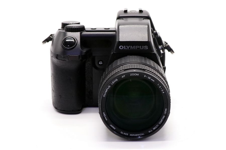 Olympus E-10 Camedia (Japan)