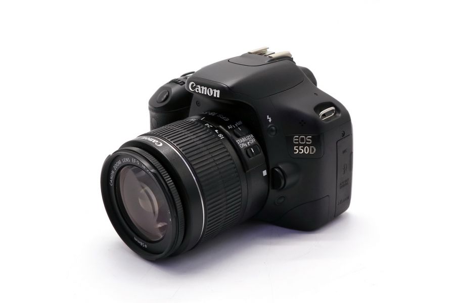 Canon EOS 550D kit (пробег 3515 кадров)