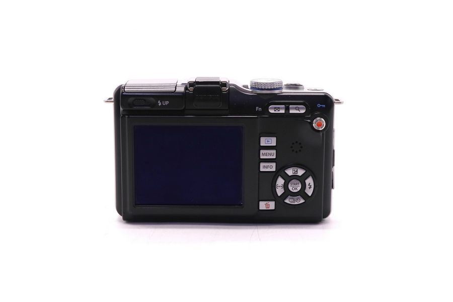 Фотокамера Olympus pen E-PL1 kit (пробег 4500 кадров)