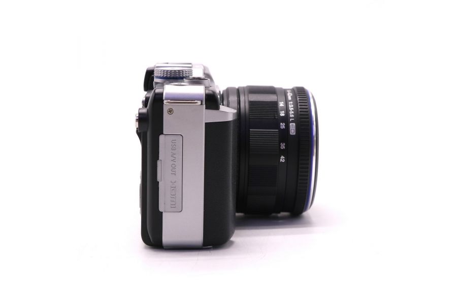 Фотокамера Olympus pen E-PL1 kit (пробег 4500 кадров)