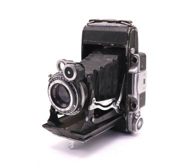 Советская среднеформатная клапп-камера Москва 4 
