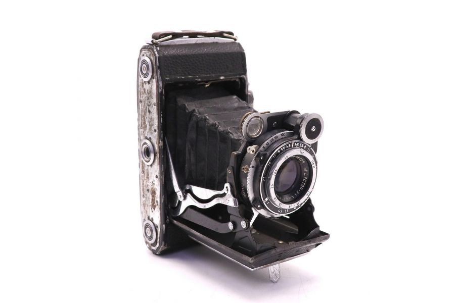 Советская среднеформатная клапп-камера Москва 4 