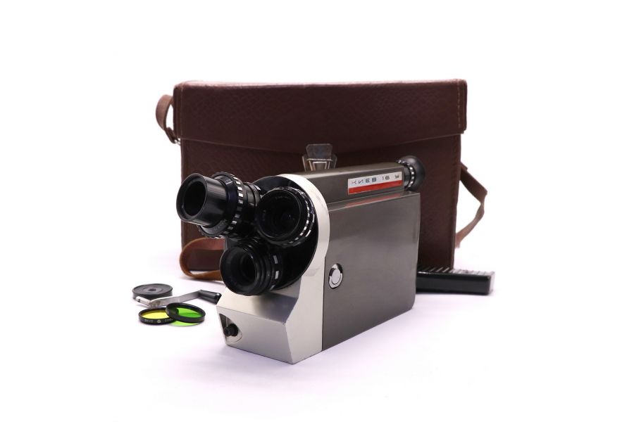 Кинокамера Киев 16У универсальный аппарат (СССР)