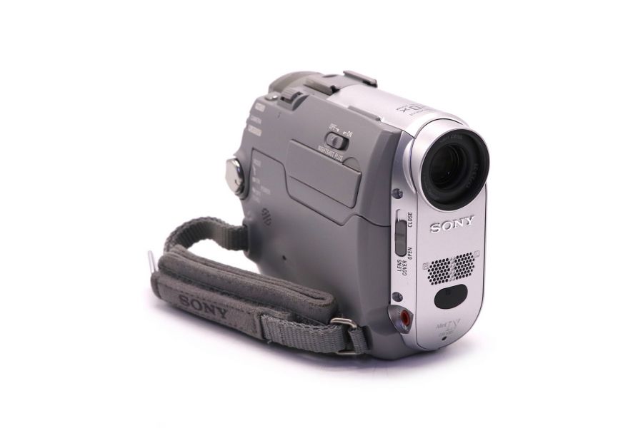 Видеокамера Sony DCR-HC20E